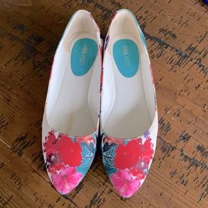 Floral ballet flats!